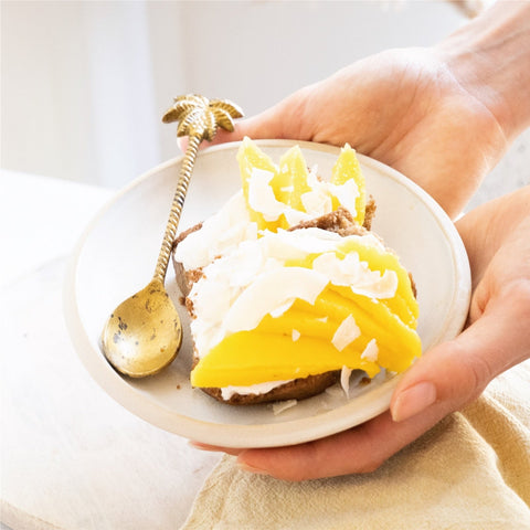 Bananenbrot : tropisch fruchtig mit Frischkäse, Mango & Kokosraspeln 🌴 - Glowkitchen Bananenbrot
