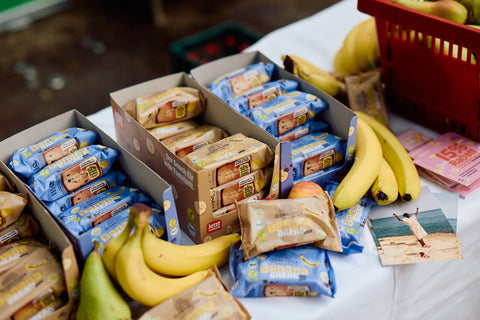 Bananenbrot: der perfekte Snack für Yoga, cycling und wandern