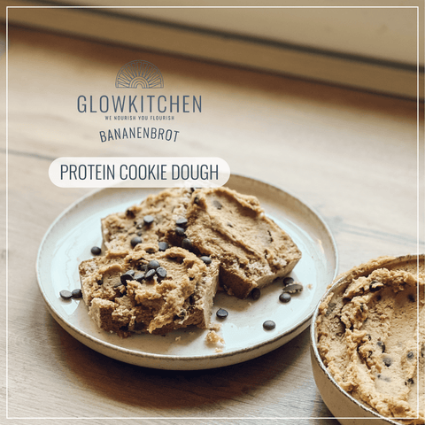 Bananenbrot Rezept: Protein Cookie Dough als Topping - gesunder snack im handumdrehen - Glowkitchen Bananenbrot
