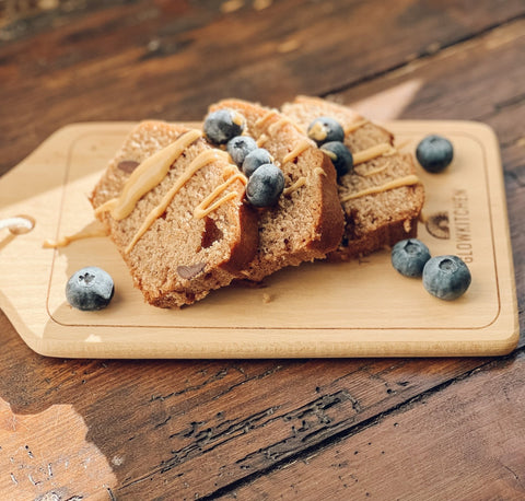 Holzbrettchen - Affirmation Card - Glowkitchen Bananenbrot - Bananenbrot - Bananabread - Snack - vegan - Bananen Brot - Banana bread - Riegel - Kuchen - Minikuchen