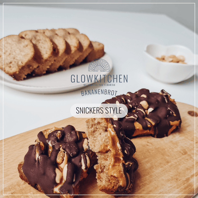 Bananenbrot Snickers Style - himmlisch mit Schokolade und Nüssen - Glowkitchen Bananenbrot 